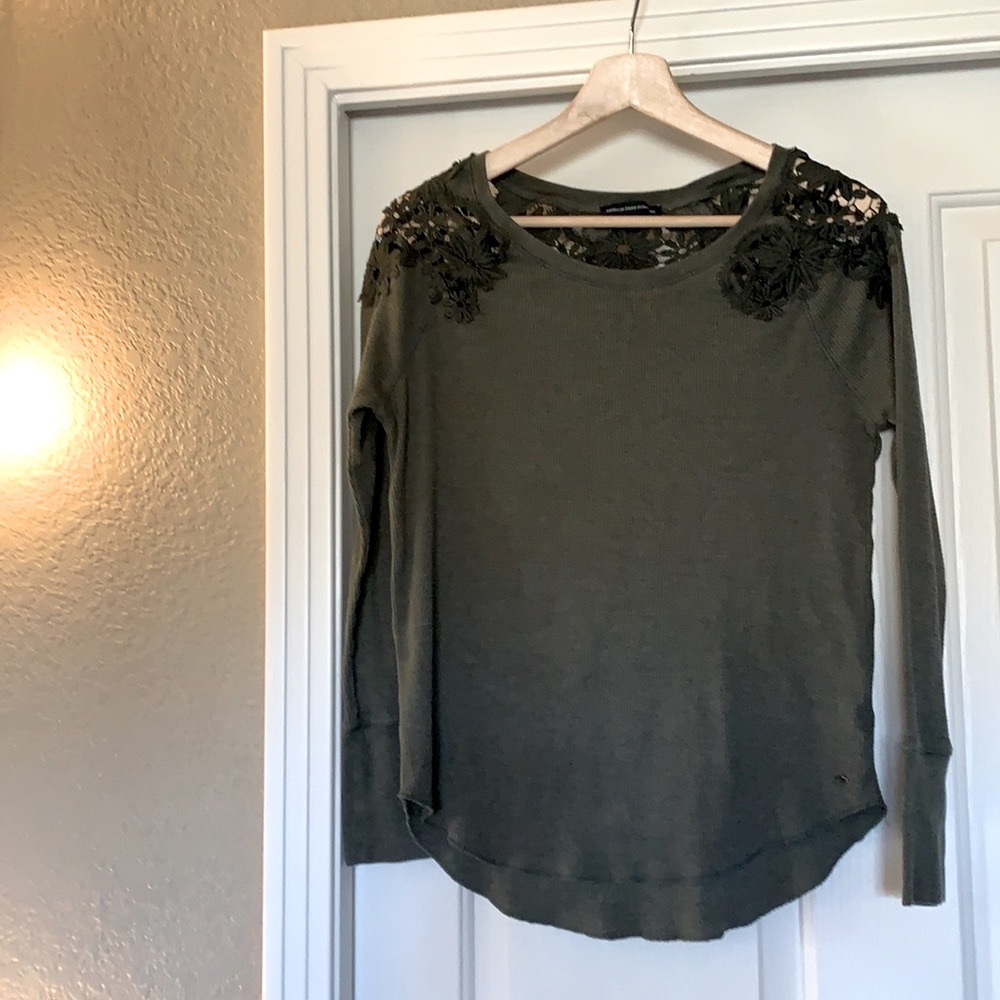 AE xs cute army green long sleeve with inset lace